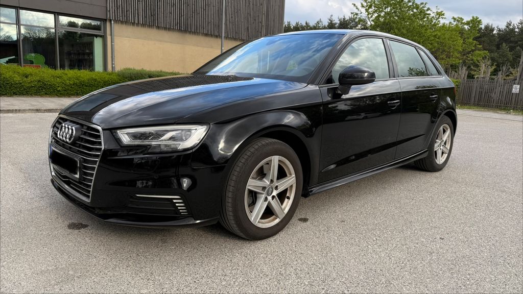 Audi A3 117.000 km 16.490 &euro; München 81673