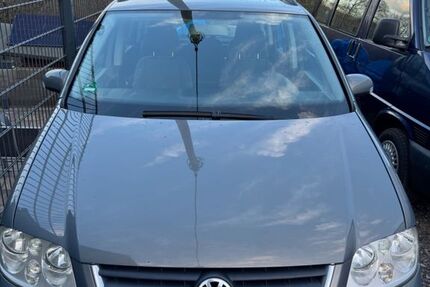 VW Touran 309.800 km 1.299 &euro; Solingen 42653