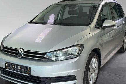 VW Touran 131.500 km 14.890 &euro; München 80339