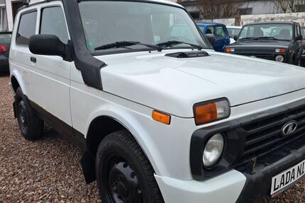 Lada Taiga 73.000 km 6.300 &euro; Waltershausen 99880