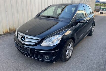 Mercedes B 180