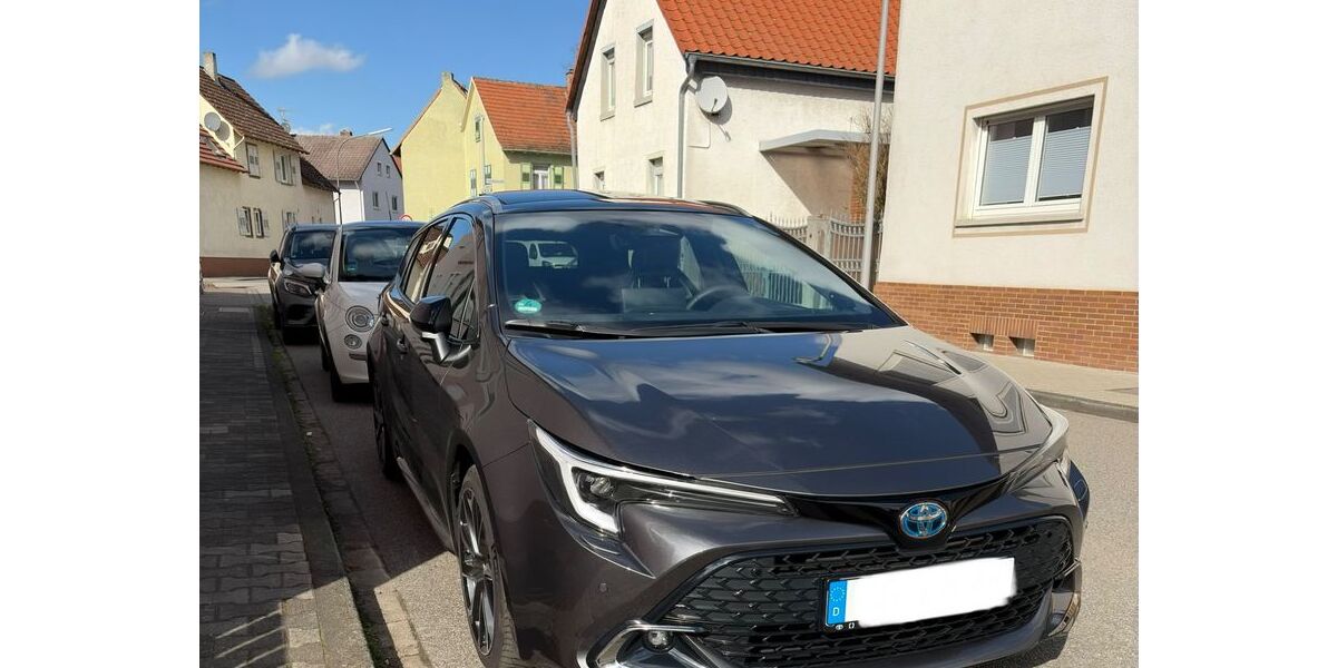 Toyota Corolla 6.500 km 36.500 &euro; Groß-Gerau 64521