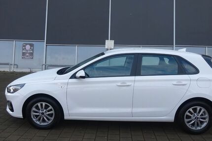 Hyundai i30 38.112 km 15.280 &euro; Steißlingen 78256