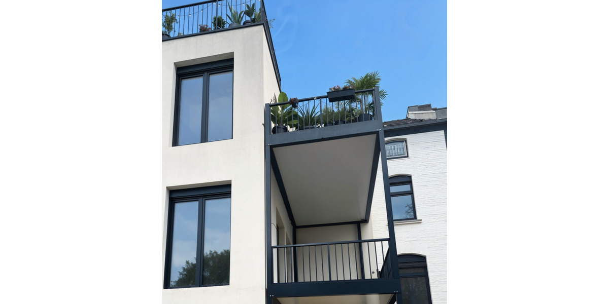 5-Zimmer Altbau-Wohnung komplett saniert mit großem Balkon in Flingern-Nord 5 zimmer