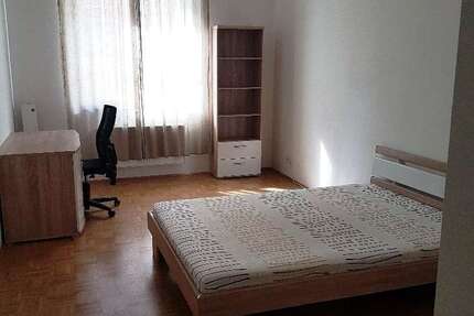 Zimmer Halle - 245&euro; | Angebot:25655795