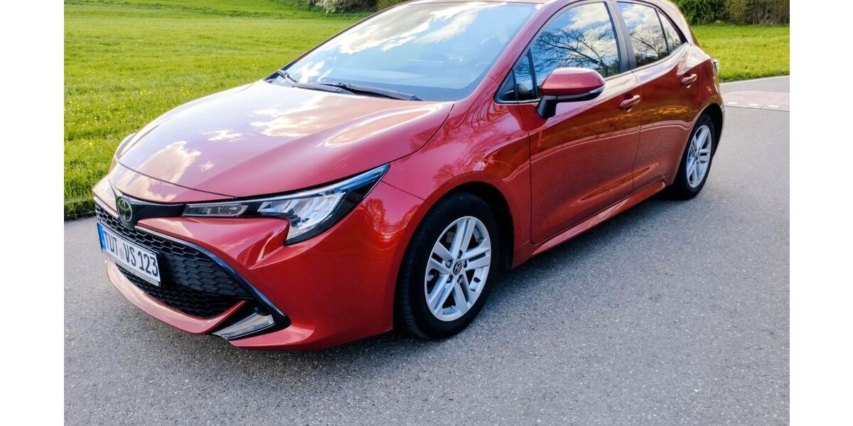 Toyota Corolla 80.000 km 14.490 &euro; Rottweil 78628