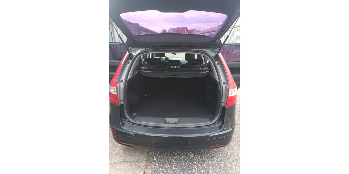 Hyundai i30 CW 92.000 km 4.400 &euro; Erfurt 99084