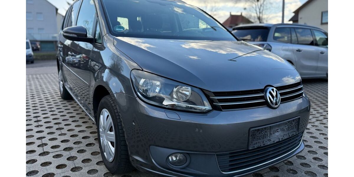 VW Touran 125.221 km 7.999 &euro; Seesen 38723