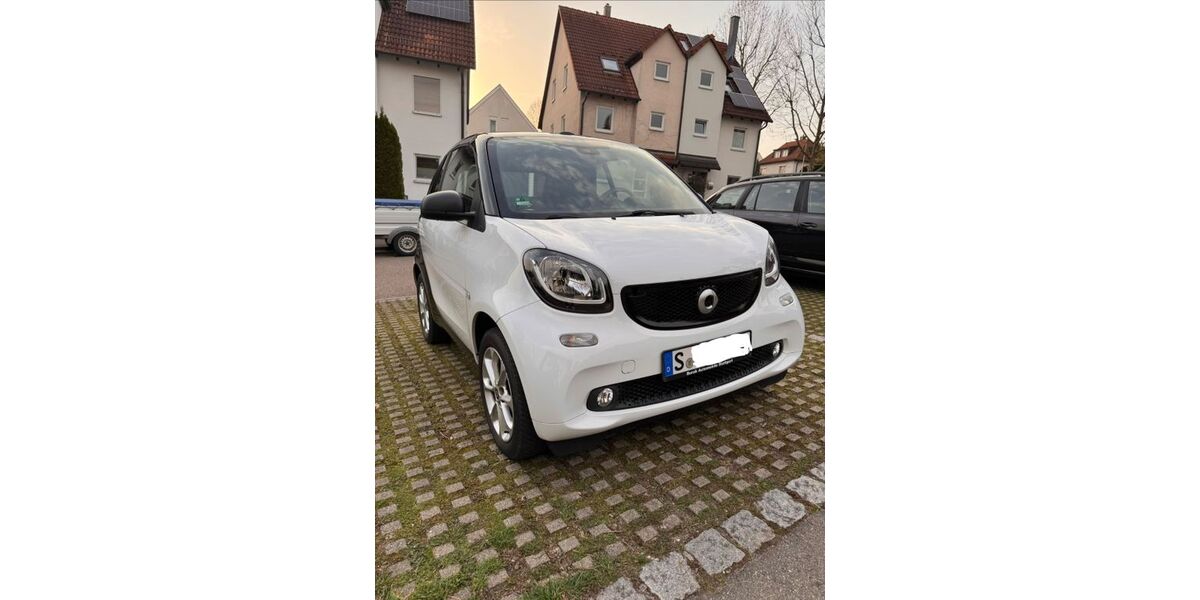 Smart ForTwo 64.989 km 10.900 &euro; Stuttgart 70439