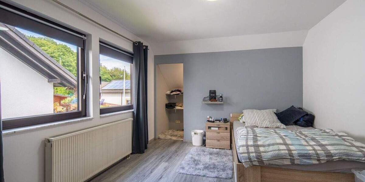 Mehrfamilienhaus, Wohnhaus Finnentrop Hülschotten - 8 Zimmer, 176 m&sup2;, 389.000&euro; | Angebot:25800581