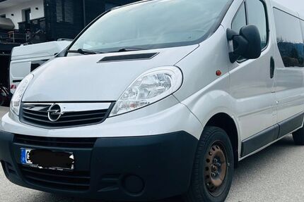 Opel Vivaro 189.000 km 6.299 &euro; Sonthofen 87527