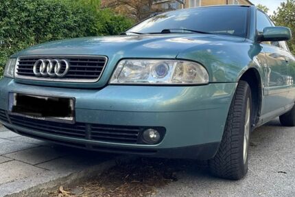 Audi A4 256.374 km 850 &euro; München 80686