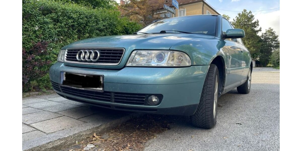 Audi A4 256.374 km 850 &euro; München 80686