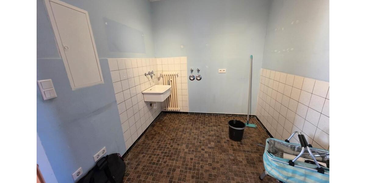 Etagenwohnung Kassel Bettenhausen - 3 Zimmer, 169 m&sup2;, 1.090&euro; | Angebot:26618607