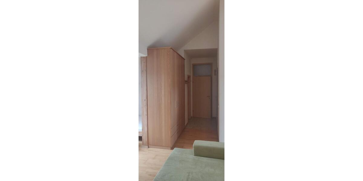 Dachgeschoßwohnung Ergolding - 2 Zimmer, 50 m&sup2;, 710&euro; | Angebot:25715345