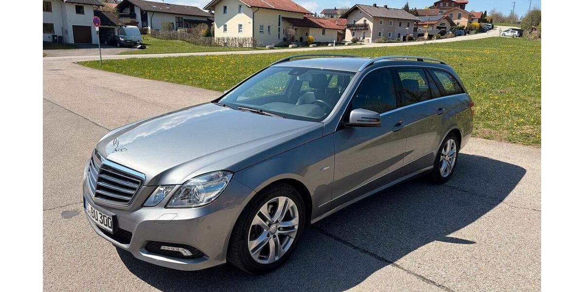 Mercedes-Benz E 200 149.000 km 9.900 &euro; Surberg 83362