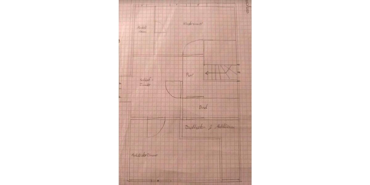 Reihenhaus Oschatz - 9 Zimmer, 200 m&sup2;, 39.500&euro; | Angebot:27006215