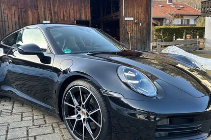 Porsche 992 1.911 km 129.990 &euro; Graswang 82488