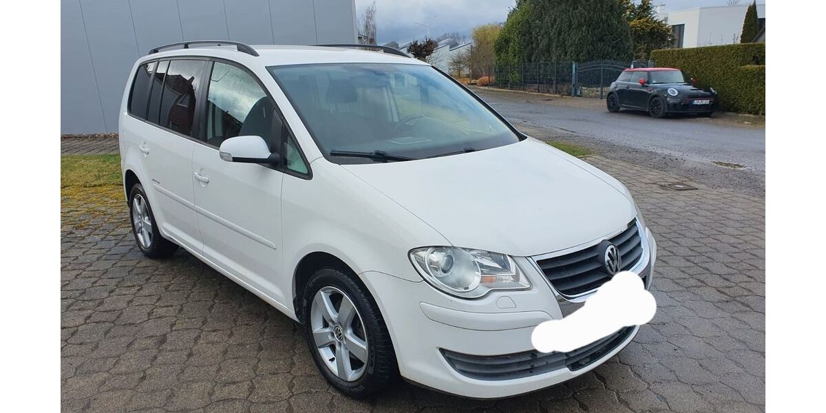 VW Touran 229.000 km 3.900 &euro; Barntrup 32683