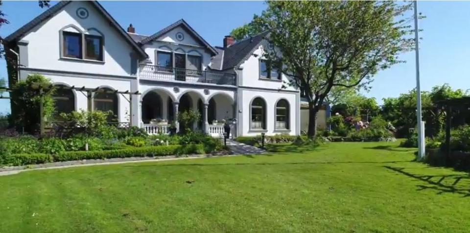 3,5 Zimmer Dachgeschoßwohnung in Landhausvilla zu vermieten 3 zimmer