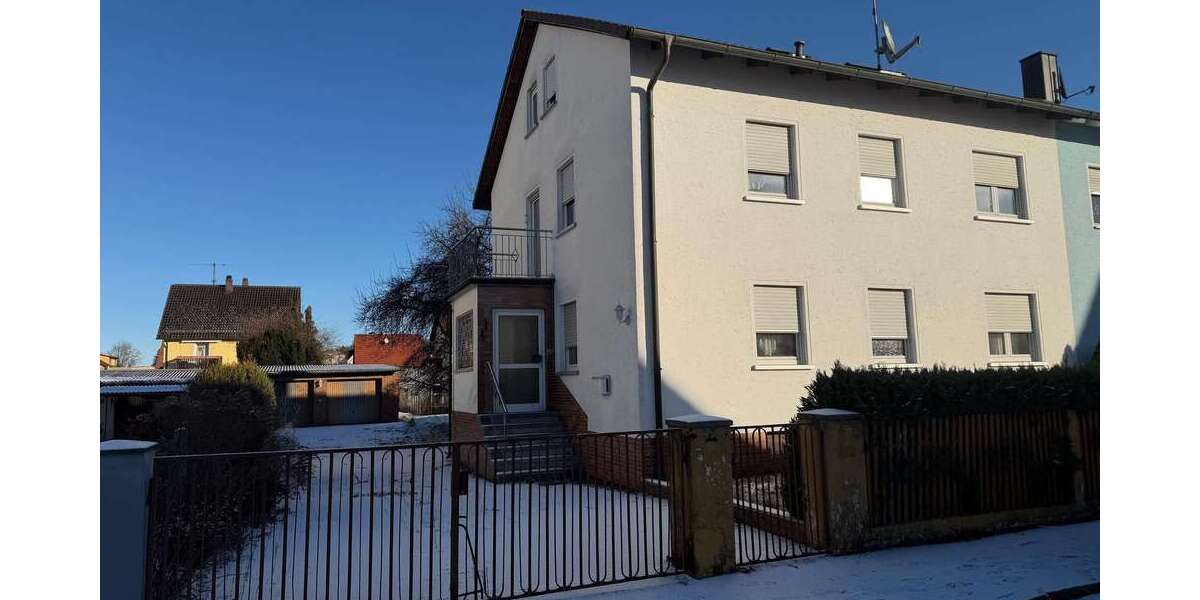 Haus zum Kaufen in Schwandorf 245.000 € 128 m² 8 zimmer