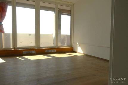 Sonnige Wohnung und freier Blick nach Westen!