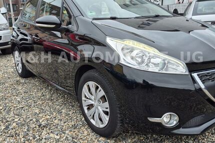 Peugeot 208 95.000 km 3.699 € Braunschweig 38118