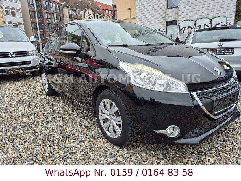 Peugeot 208 95.000 km 3.699 € Braunschweig 38118