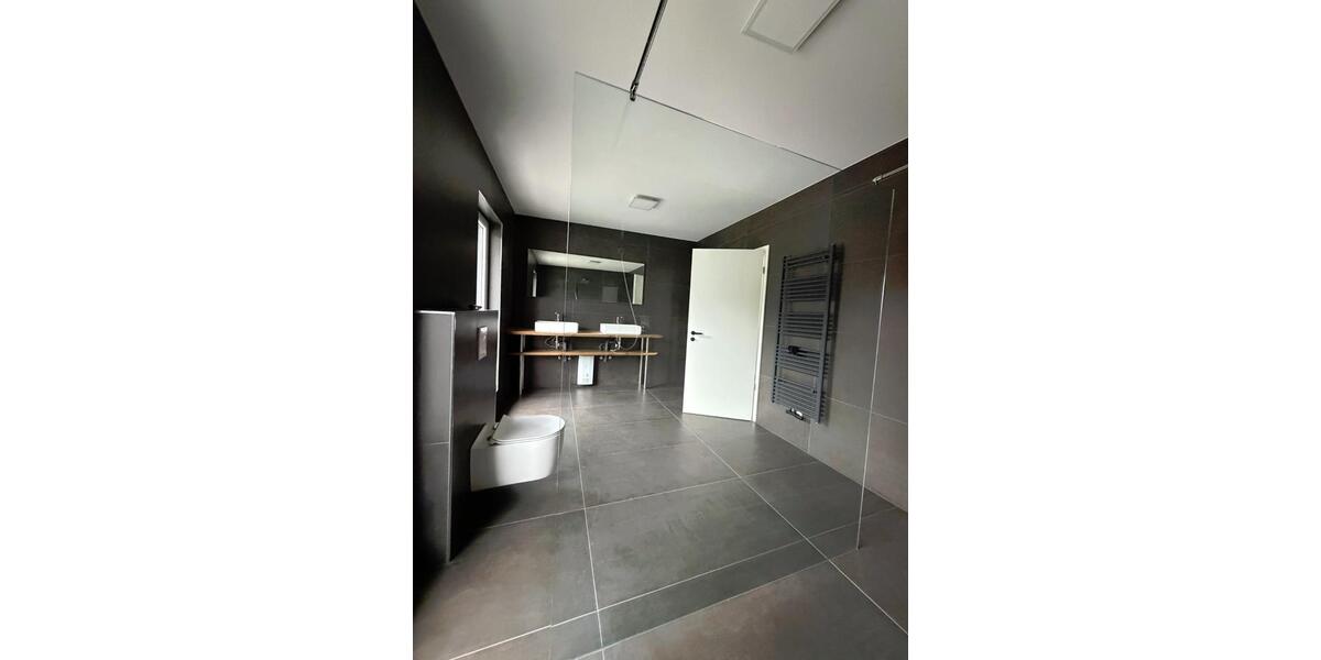 Einfamilienhaus Gummersbach Berstig Süd - 2 Zimmer, 200 m&sup2;, 1.800&euro; | Angebot:25646834