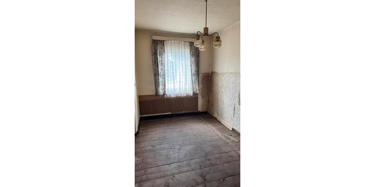 Doppelhaushälfte Helbra - 5 Zimmer, 100 m&sup2;, 35.000&euro; | Angebot:26846457