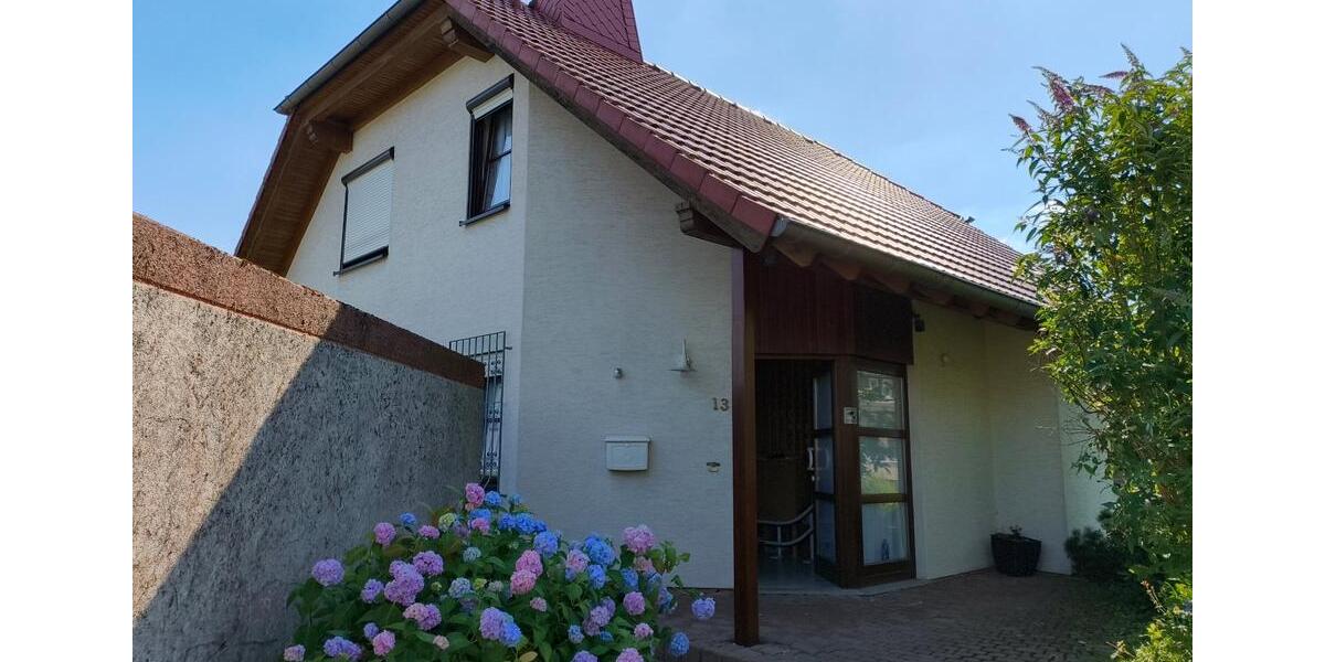 Einfamilienhaus Bad Arolsen - 5 Zimmer, 120 m&sup2;, 325.000&euro; | Angebot:27029290