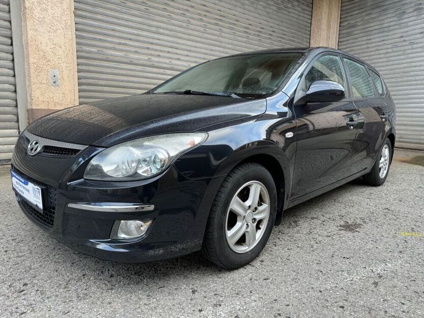 i30