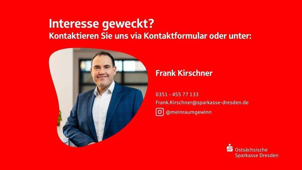 Gebäudeensemble im großer GarageHalle