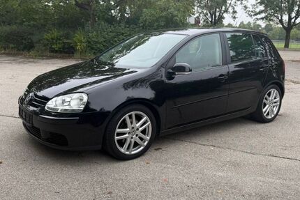 VW Golf 172.000 km 2.799 € Augsburg 86159