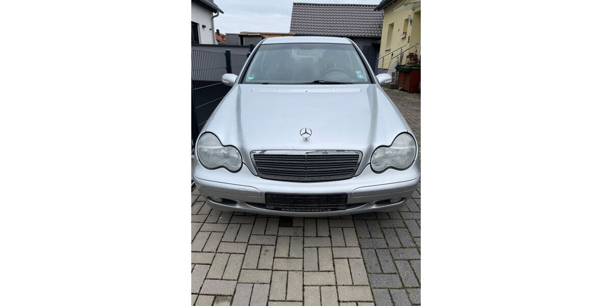 Mercedes-Benz C 180 153.000 km 1.500 &euro; Neudenau 74861