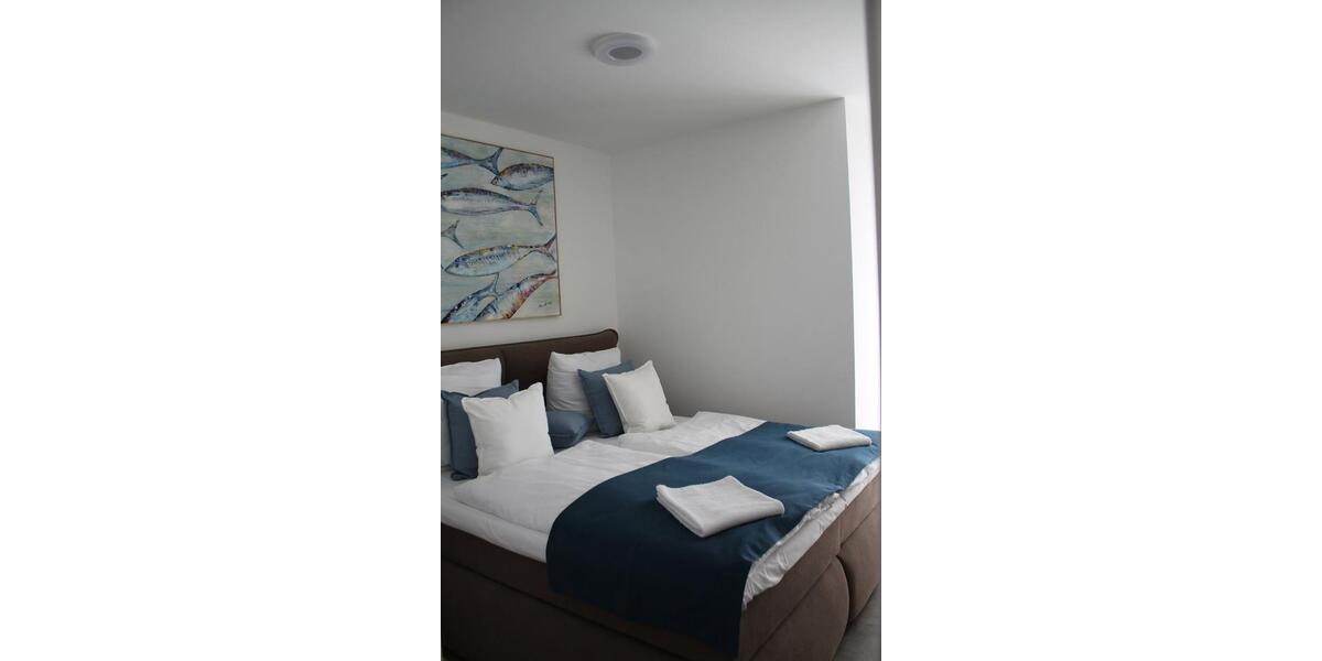 Regensburg-West, 110qm, Sky Suite, hochwertig möbliert und vollständig ausgestattet bis zu 3 Personen 3 zimmer