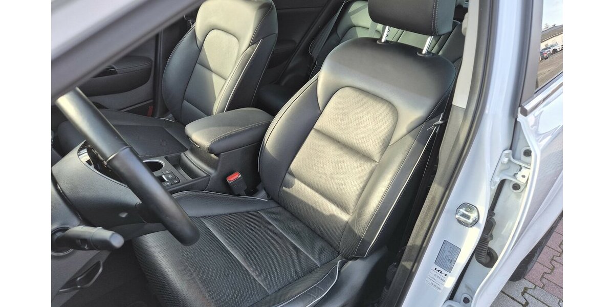 Kia Sportage Black Edition 4WD Automatik, Leder, Apple 28.421 km 24.890 &euro; Rodgau 63110