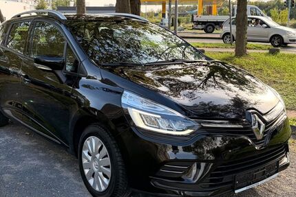 Renault Clio 56.500 km 8.999 &euro; Köln 51107
