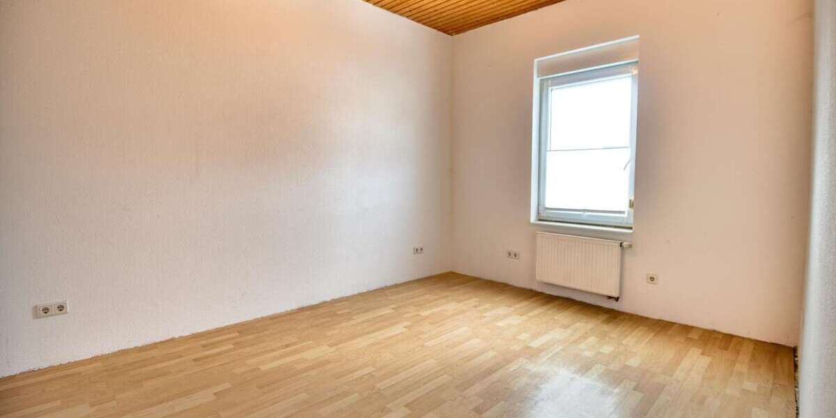 Bezugfsfreie 6 ZKBB mit XL-Panoramaterrasse & Gemeinschaftsgarten Gepflegtes 2FH mit Garage - Etagenwohnung Mannheim Sandhofen | Angebot:26757726