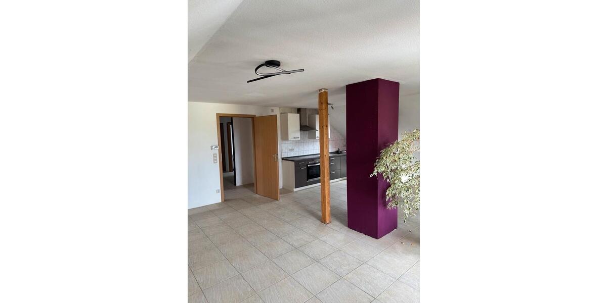 Dachgeschoßwohnung Schwäbisch Hall - 3 Zimmer, 85 m&sup2;, 900&euro; | Angebot:26632648