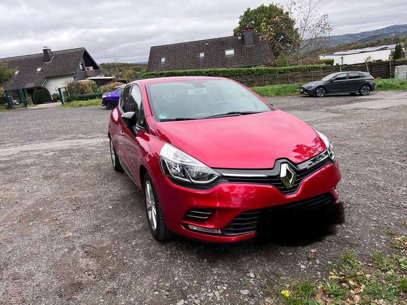 Renault Clio 40.000 km 9.150 € Betzdorf 57518