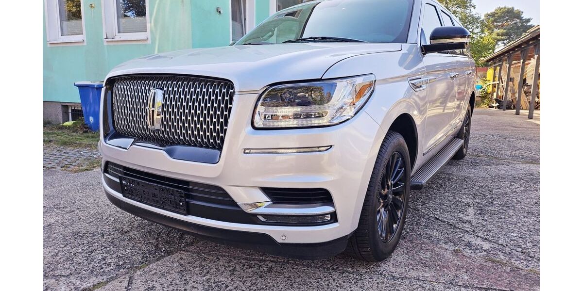 Lincoln Navigator 151.000 km 60.000 &euro; Velten 16727