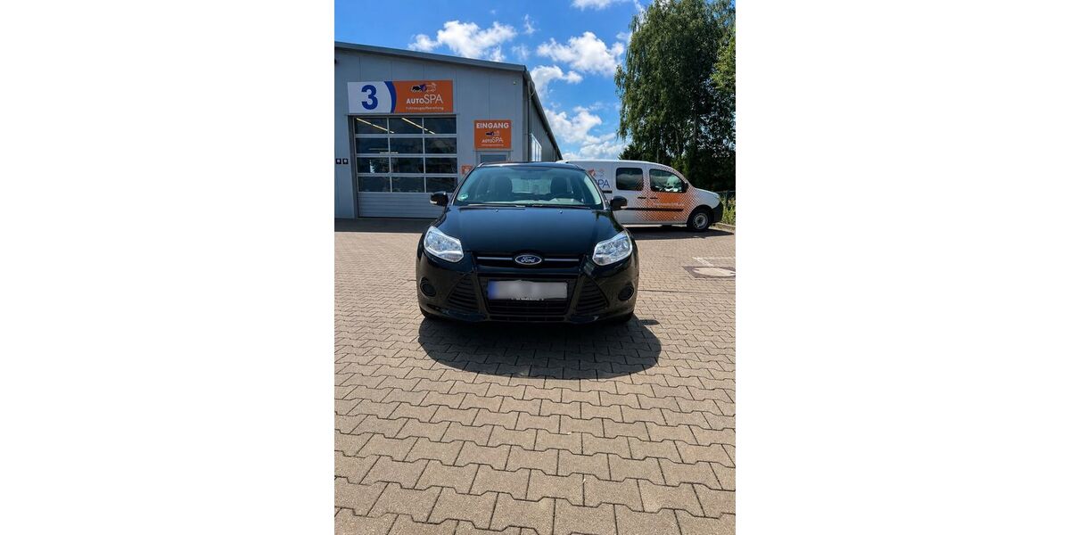 Ford Focus 130.800 km 4.999 &euro; Minden 32427