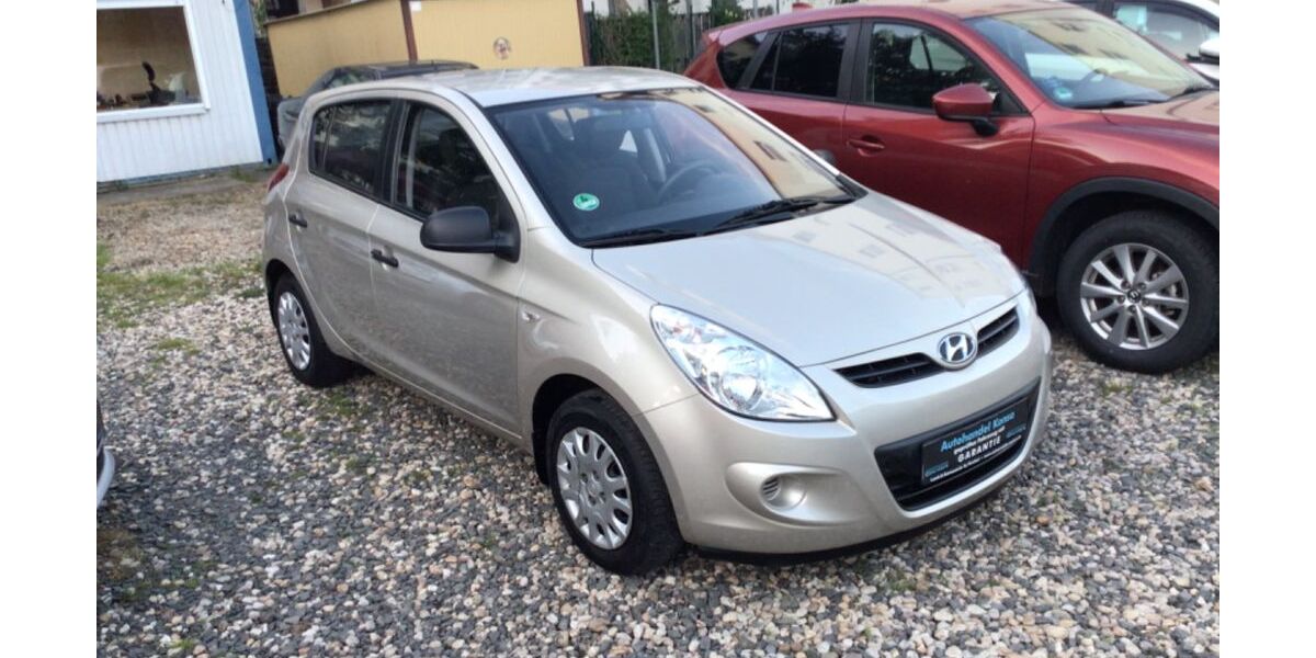 Hyundai i20 99.998 km 4.499 &euro; leipzig 04155