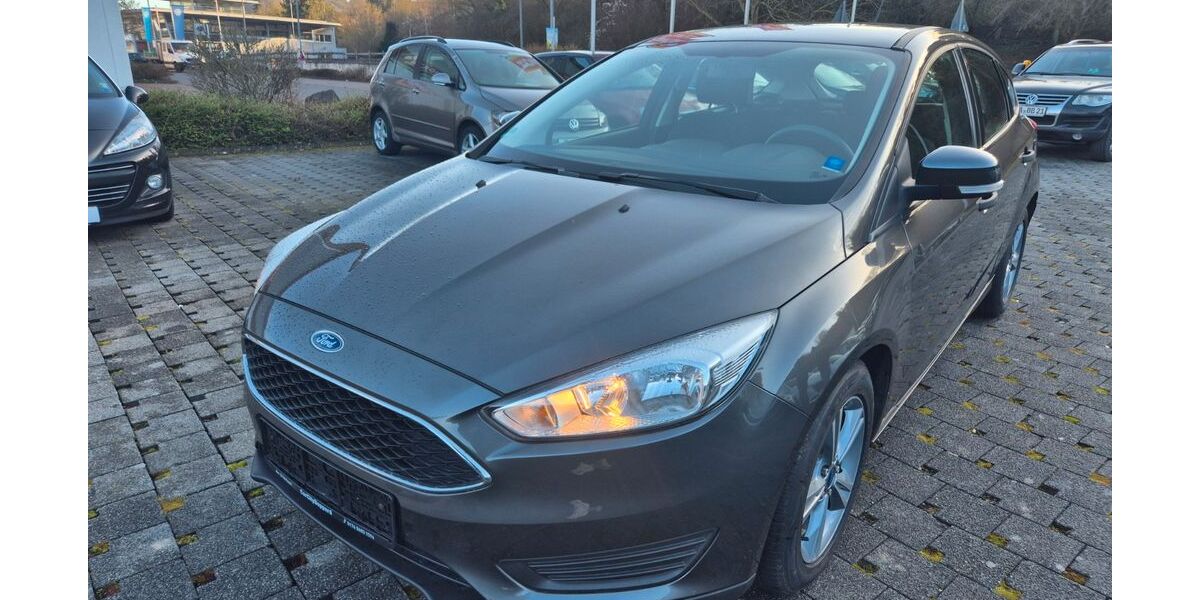Ford Focus 98.000 km 6.290 &euro; Boppard/Bad Salzig 56154