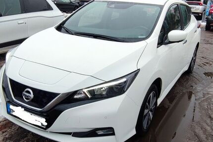 Nissan Leaf 38.900 km 12.890 &euro; Hamburg 22455