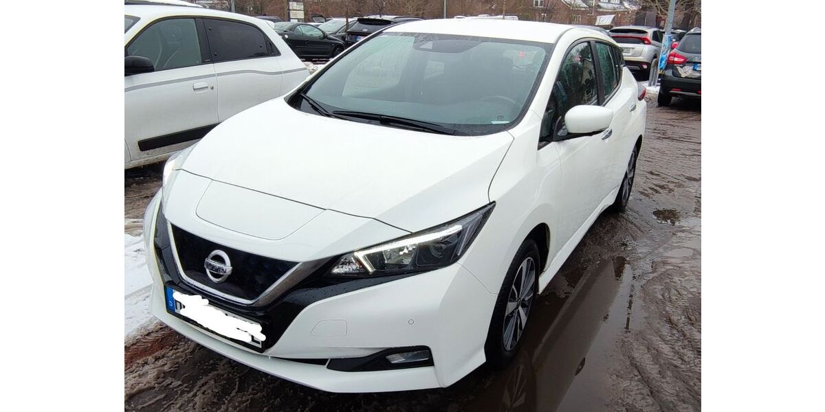 Nissan Leaf 38.900 km 12.890 &euro; Hamburg 22455