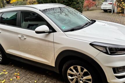 Hyundai TUCSON 75.100 km 22.999 € Speyer 67346
