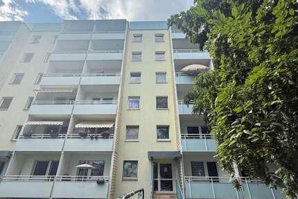 Wohnung zum Kaufen in Chemnitz 59.500 € 68.89 m² 4 zimmer