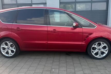 Ford S-Max 88.000 km 7.900 &euro; Tünsdorf 66693